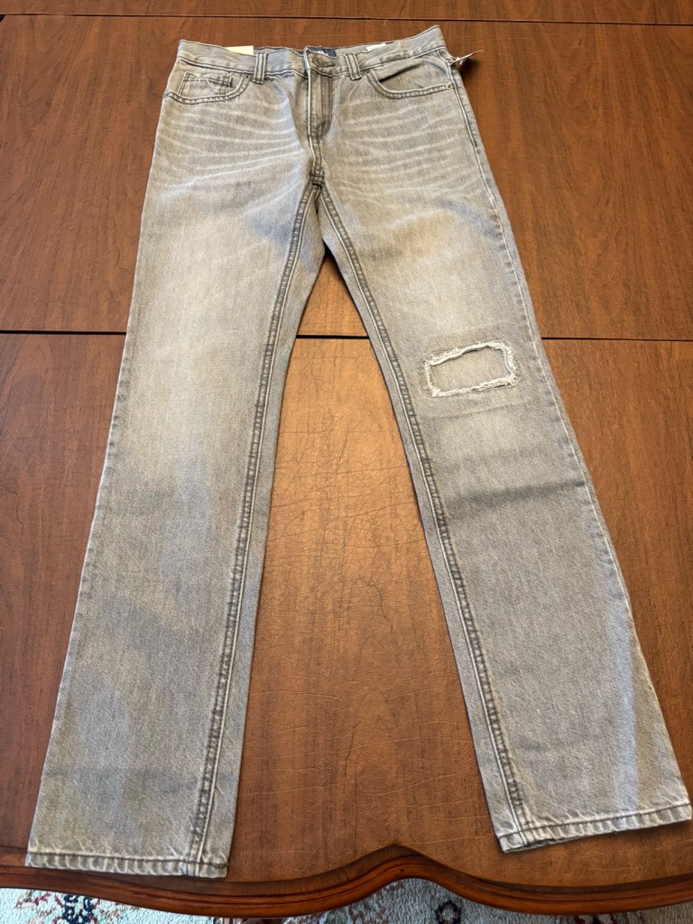 Old Navy Light Gray Skinny Jeans with Knee Patch Detail